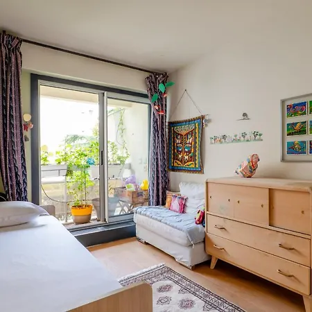 Veeve - Mid-century Maestro