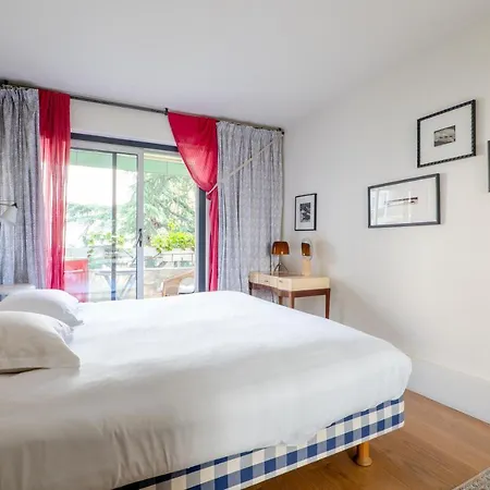 Veeve - Mid-century Maestro Párizs