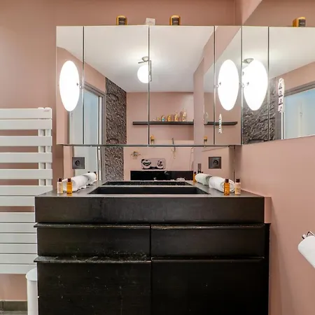 Veeve - Mid-century Maestro Apartman