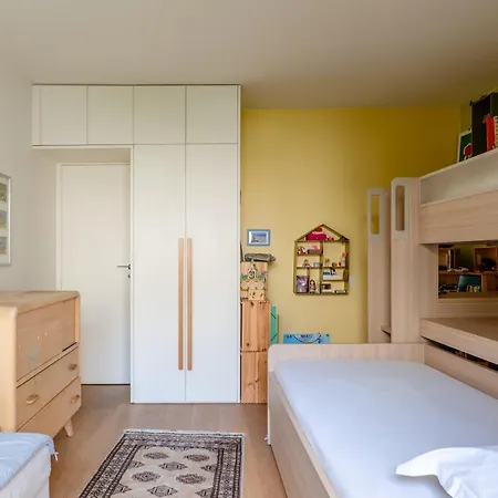 Veeve - Mid-century Maestro