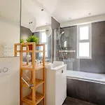 Veeve - Mid-century Maestro Apartament *