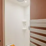 Veeve - Mid-century Maestro Apartment