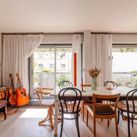 Veeve - Mid-century Maestro Апартаменты
